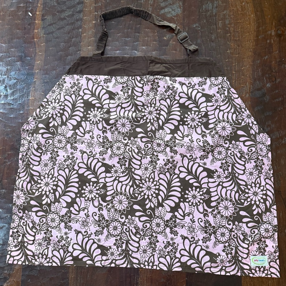 Jelly Bean Munchkin Brown and Pink Nursing Cover